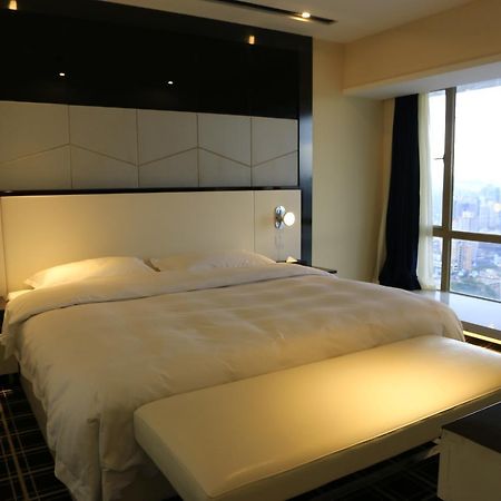 D•Mark Hotel Guiyang  Dış mekan fotoğraf