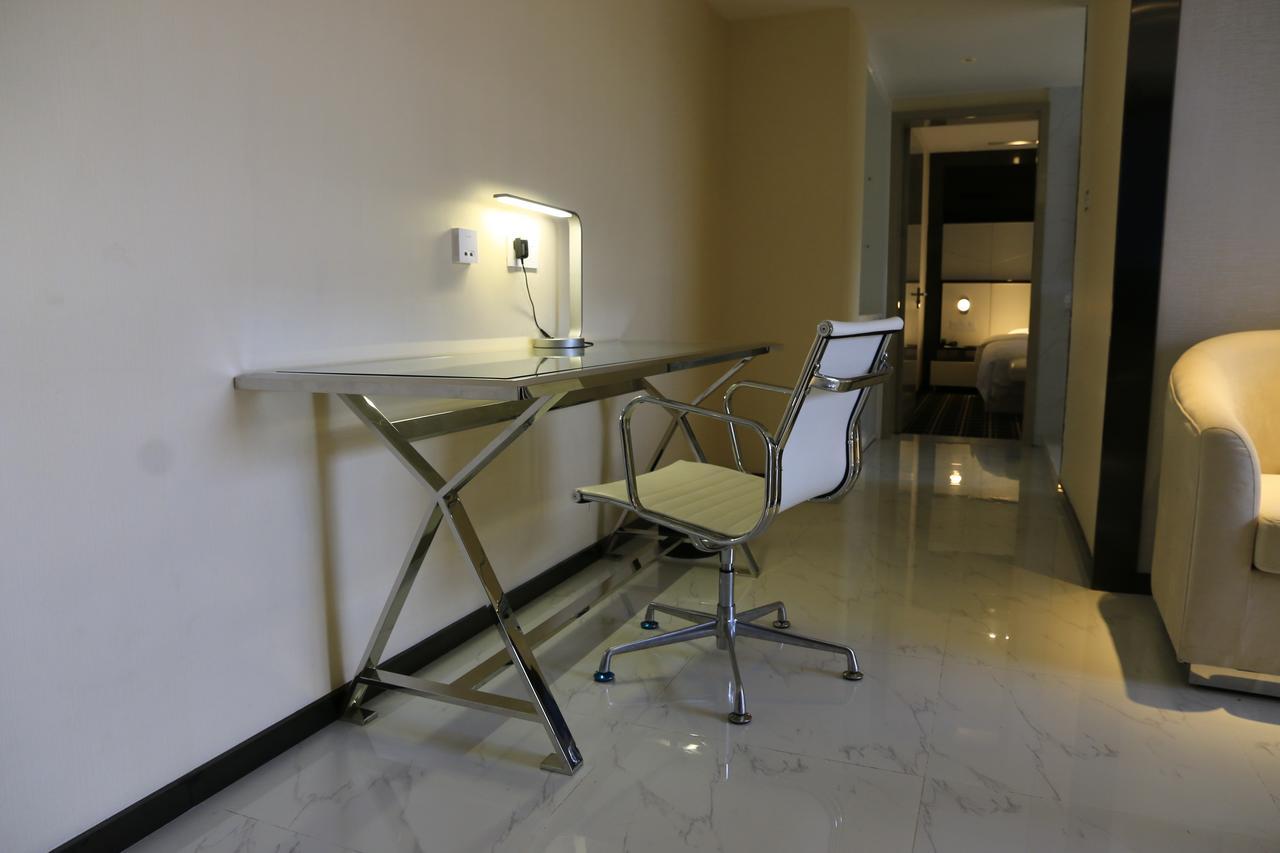 D•Mark Hotel Guiyang  Dış mekan fotoğraf