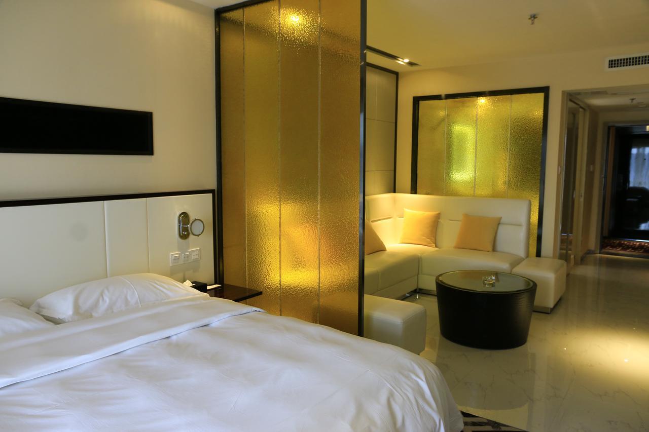 D•Mark Hotel Guiyang  Dış mekan fotoğraf