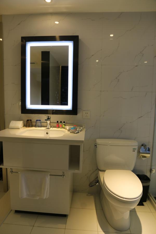 D•Mark Hotel Guiyang  Dış mekan fotoğraf